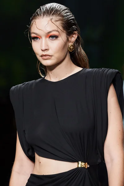 Look 49